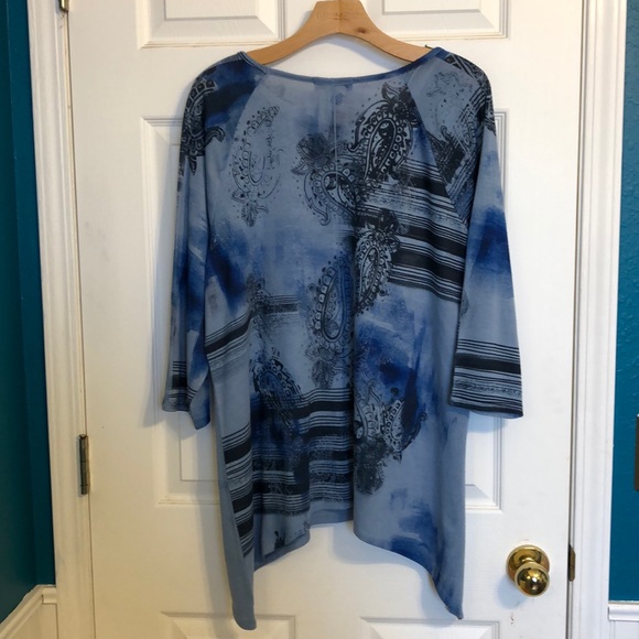 Size 1X CJ Banks 3/4 sleeve blouse - Picture 2 of 3